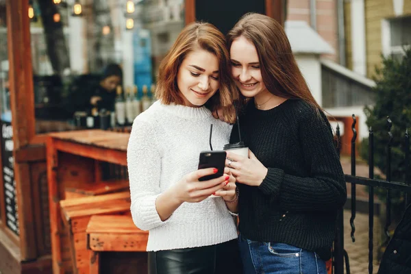 Filles avec café — Photo