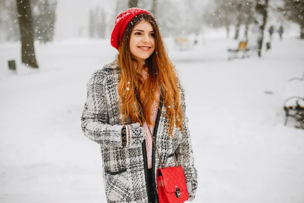 겨울 소녀 — 스톡 사진