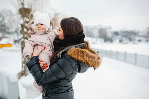 Mãe com filha — Fotografia de Stock