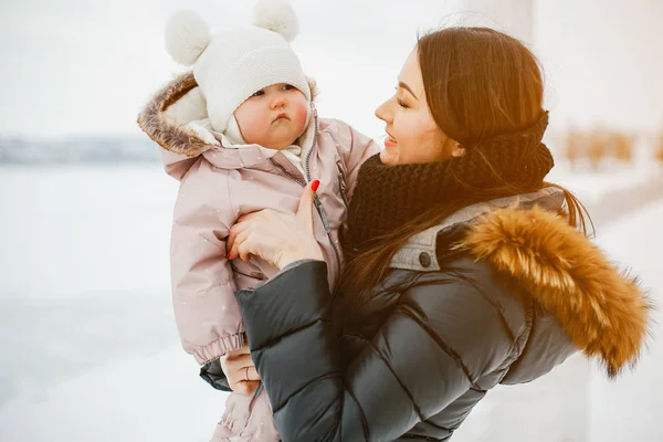 Madre con figlia — Foto Stock