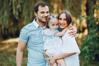 Aile bir park üzerine