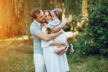 Aile bir park üzerine