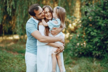 Aile bir park üzerine