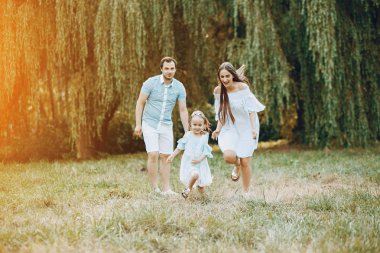 Aile bir park üzerine