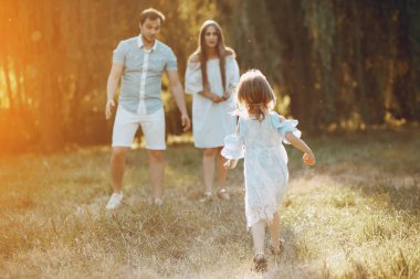 Aile bir park üzerine