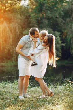 Aile bir park üzerine