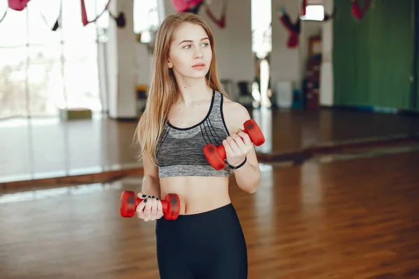 Girl in a gym — Stock Photo, Image