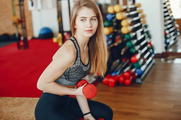Girl in a gym — Stock Photo, Image