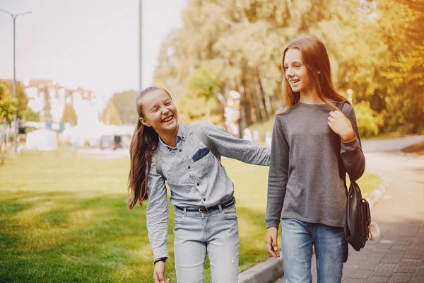 Girls in a park — Stock Photo, Image