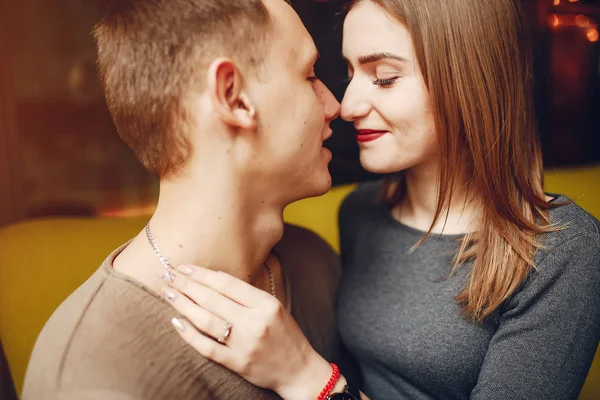 Couple in a cafe — Stock Photo, Image