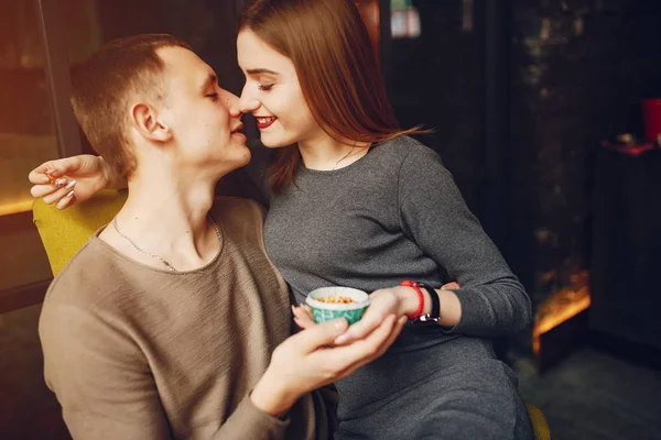 Couple in a cafe — Stock Photo, Image