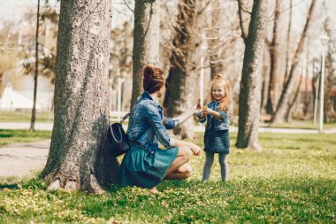 kızı ile şık anne