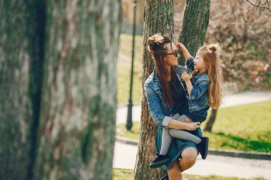 kızı ile şık anne