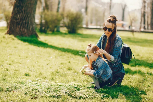 kızı ile şık anne