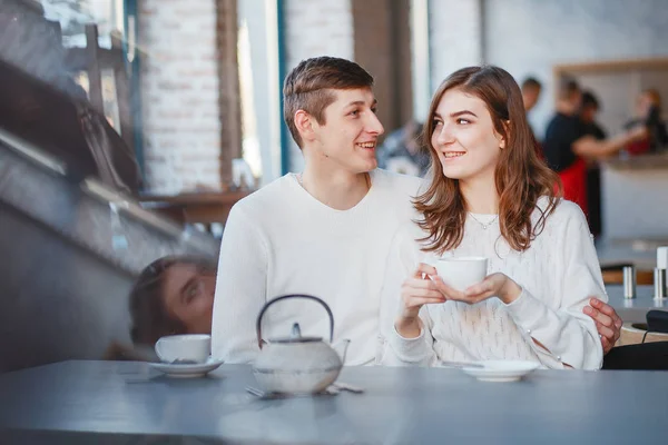 Casal em um café — Fotografia de Stock