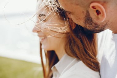 kız erkek arkadaşı ile