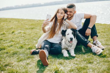 kız erkek arkadaşı ile