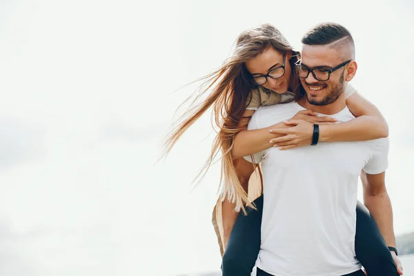 Mädchen mit Freund — Stockfoto