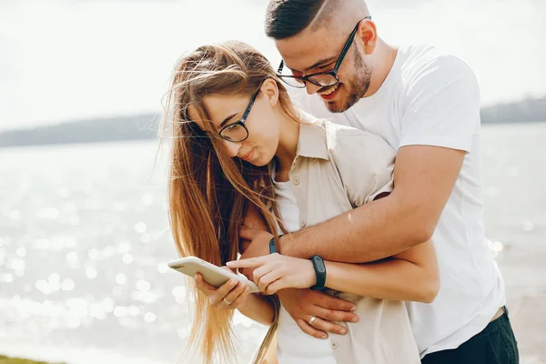 Mädchen mit Freund — Stockfoto