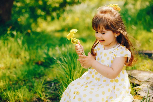 Menina bonita — Fotografia de Stock