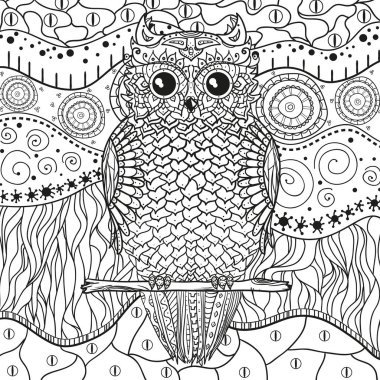 Mandala ile beyaz baykuş. Zentangle. El soyut desenler yalıtım zemin üzerine çekilmiş. Yetişkinler için manevi rahatlama için tasarım. Siyah beyaz resim boyama