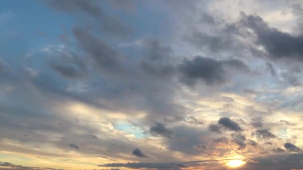 ภาพระยะเวลาของท้องฟ้าตอนเย็น . — วีดีโอสต็อก