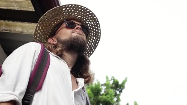 Portrait Beautiful Stylish Bearded Man Straw Hat Sunglasses Standing Street — Stock Video