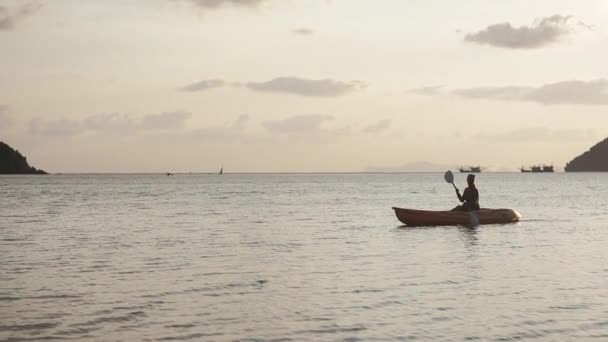 Young Woman Paddle Her Hands Floating Kayak Sea Sunset Time — Stock Video