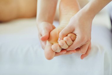 Ayak masajı masaj salonu adam için.