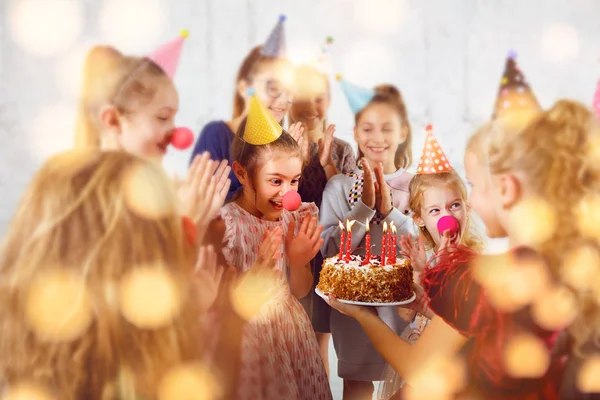 En hyllning till barnens födelsedag. — Stockfoto