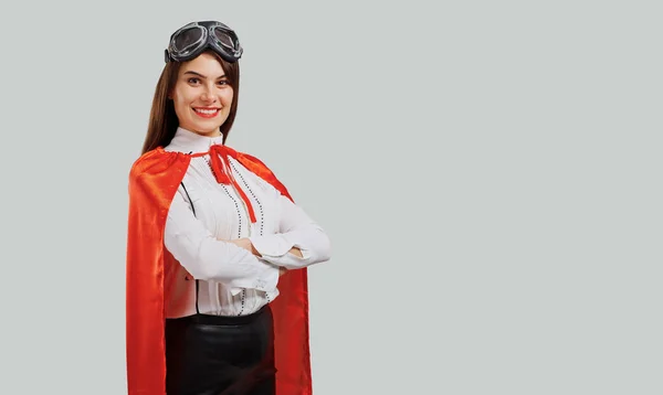 Mujer formal en capa roja y gafas —  Fotos de Stock