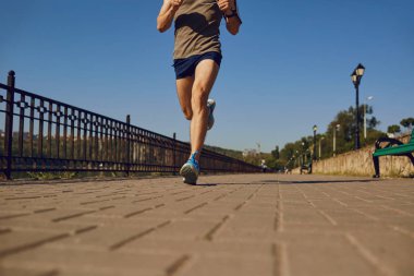 Park road Runner yakın çekim ayak