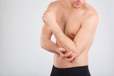 Dirsek yaralanma. Dirsek ağrısı.