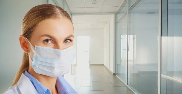 Virus treatment concept. Quarantine. — Stock Photo, Image