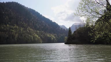 Doğa üzerinde ateş etmeye.