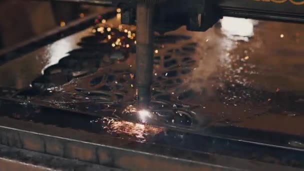 Working on metal. High temperature. — Stock Video