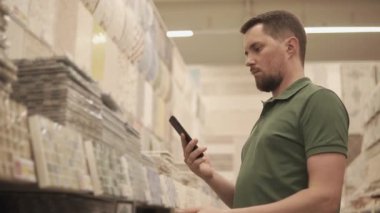 Müşteri bir kiremit satın alır..