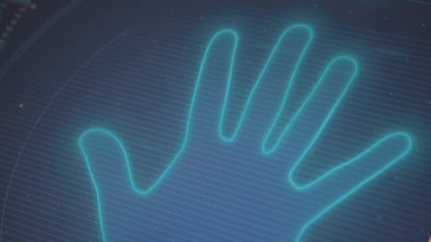 어두운 방에서 디스플레이에 손바닥의 윤곽에 자신의 손을 적용 하는 인간, 클로즈업 — 비디오