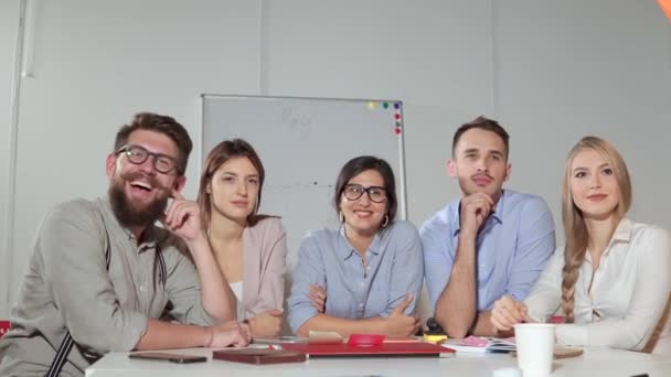 Retrato de un grupo de pequeñas empresas . — Vídeo de stock