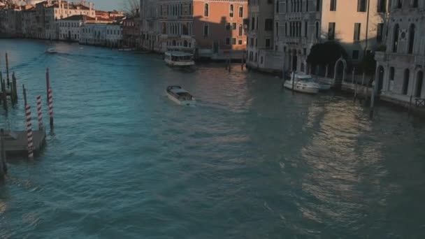 Fantastisch uitzicht op een stad in Venetië. — Stockvideo
