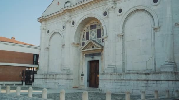 Церковь Tempio Malatestiano в Римини, Италия — стоковое видео