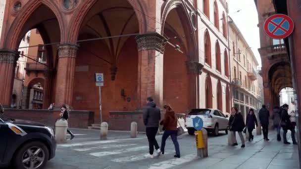 Palazzo della mercanzia in bologna, italien — Stockvideo