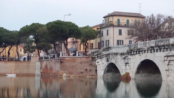 Rimini view with ancient Tiberius Bridge, Italy — Stock Video