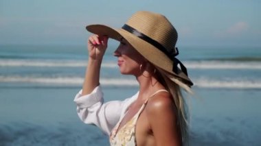 Genç bayanların yaz tatili