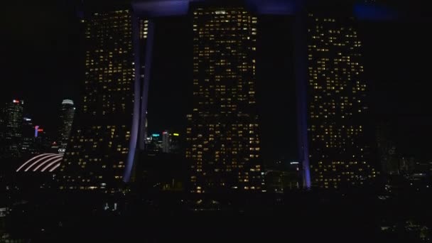 Escena nocturna de Marina Bay Sands en Singapur — Vídeos de Stock
