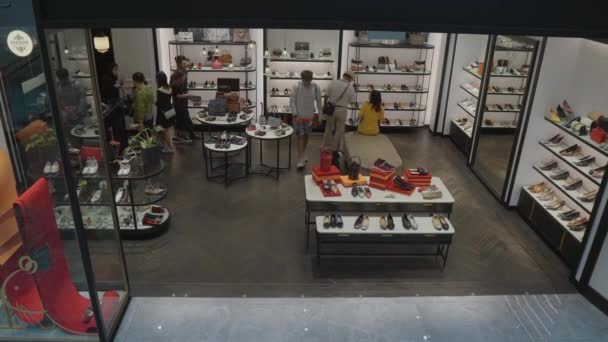 Customers in shoe shop — Stock Video