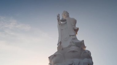 Budist pagoda bölgesinde heykel, Asya 'da egzotik seyahat
