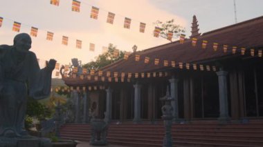 Vietnam 'daki Truc Lam Ho Quoc Zen Manastırı