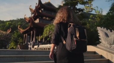 Vietnam 'daki Truc Lam Ho Quoc Zen Manastırı ziyareti