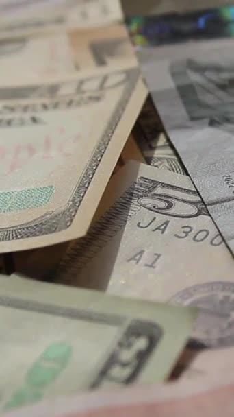 Vertikales Video Von 100 Dollar Banknoten Die Geld Zählen Geldscheine — Stockvideo